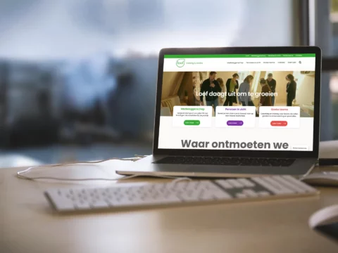 Impressie van homepage Loof Training & Advies op een scherm.