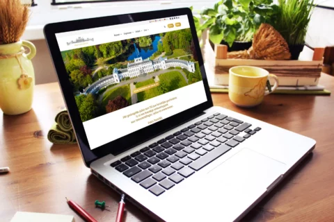 Impressie van homepage Paleis Soestdijk op een scherm.